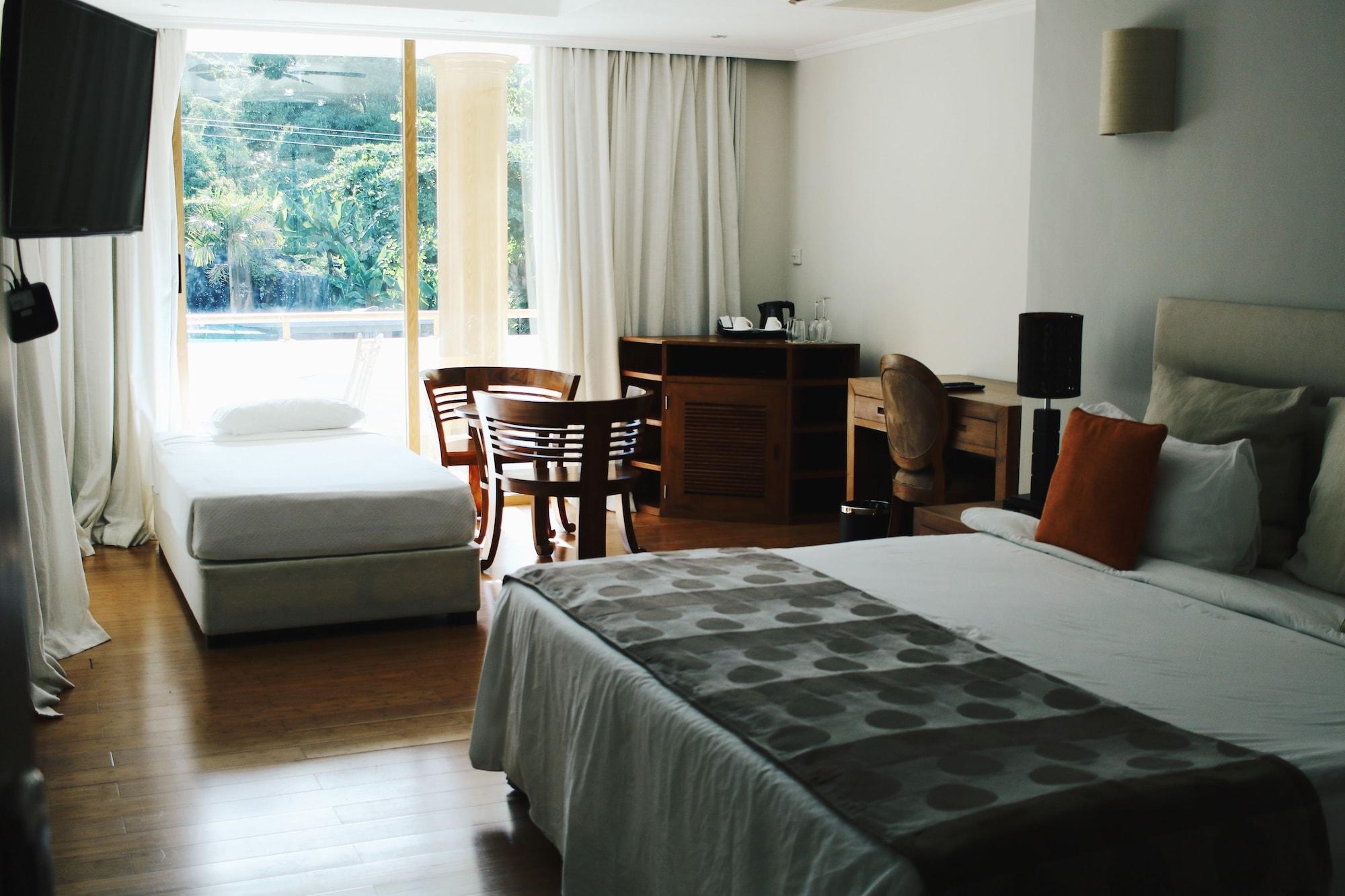 Crown Beach Hotel Seychelles Pointe Au Sel Ngoại thất bức ảnh