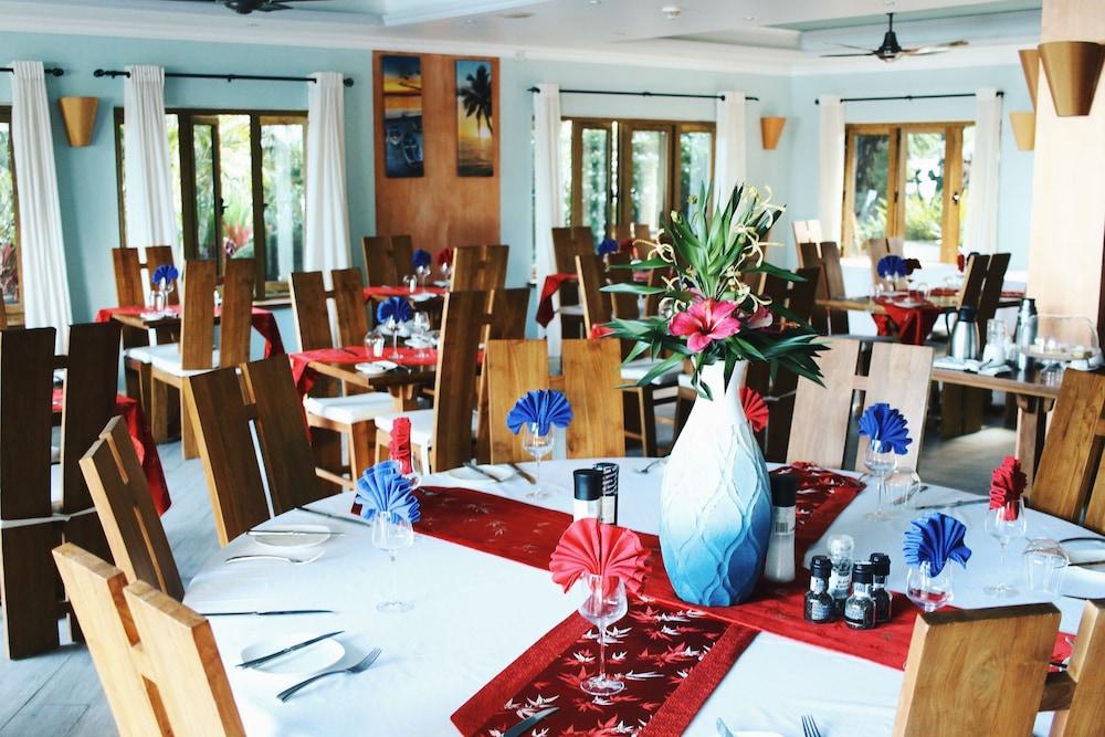 Crown Beach Hotel Seychelles Pointe Au Sel Ngoại thất bức ảnh