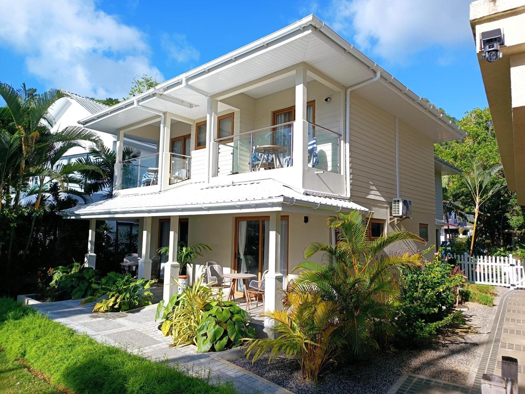 Crown Beach Hotel Seychelles Pointe Au Sel Ngoại thất bức ảnh