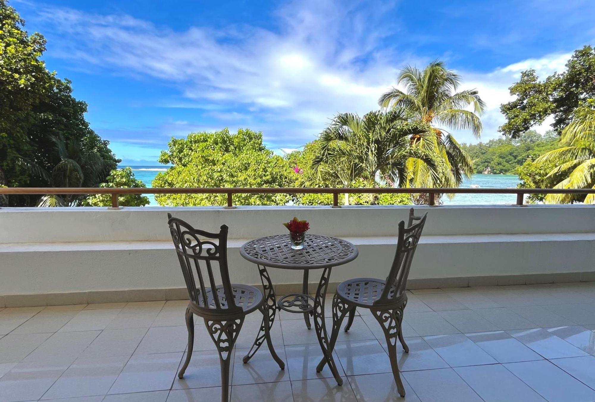Crown Beach Hotel Seychelles Pointe Au Sel Ngoại thất bức ảnh