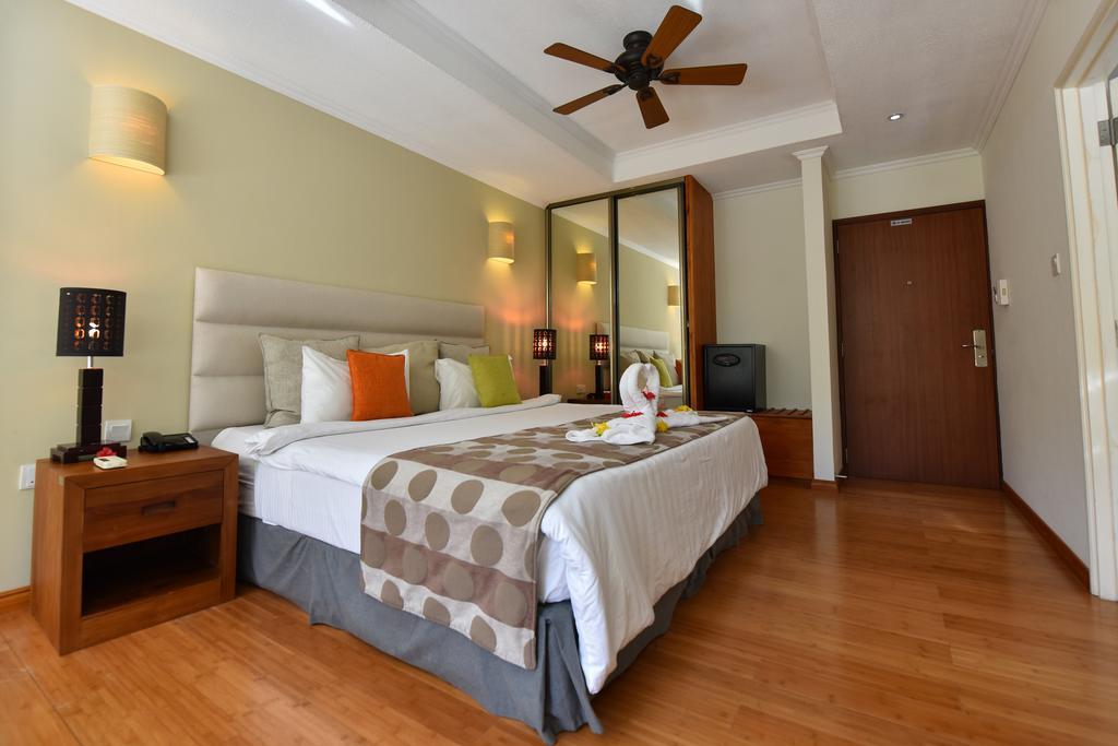 Crown Beach Hotel Seychelles Pointe Au Sel Ngoại thất bức ảnh